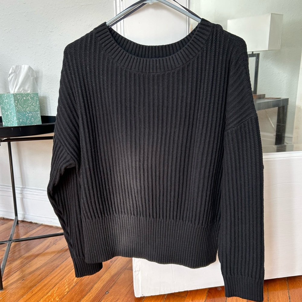 New never-worn Banana Republic Factory sweater
